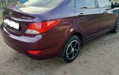 Hyundai Solaris II рестайлинг, 2013 год, 820 000 рублей, 2 фотография