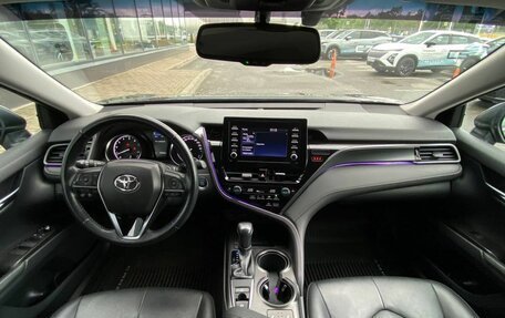 Toyota Camry, 2021 год, 3 150 000 рублей, 10 фотография