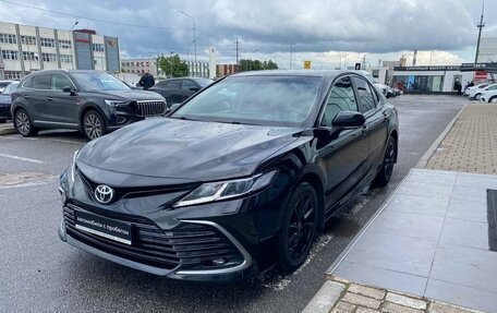 Toyota Camry, 2021 год, 3 150 000 рублей, 2 фотография