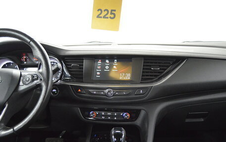 Opel Insignia II рестайлинг, 2020 год, 1 750 000 рублей, 15 фотография