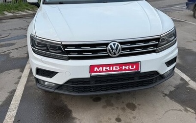 Volkswagen Tiguan II, 2018 год, 2 450 000 рублей, 1 фотография