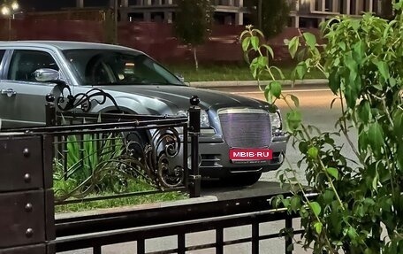 Chrysler 300C II, 2005 год, 1 360 000 рублей, 1 фотография