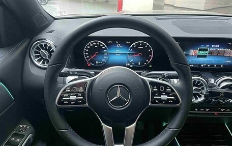 Mercedes-Benz GLB, 2022 год, 2 470 000 рублей, 13 фотография