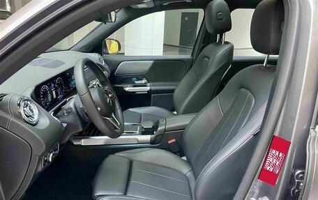 Mercedes-Benz GLB, 2022 год, 2 470 000 рублей, 9 фотография