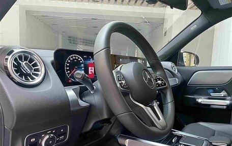 Mercedes-Benz GLB, 2022 год, 2 470 000 рублей, 10 фотография