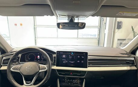 Volkswagen Tiguan II, 2023 год, 3 890 000 рублей, 11 фотография