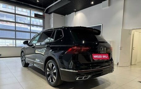 Volkswagen Tiguan II, 2023 год, 3 890 000 рублей, 6 фотография