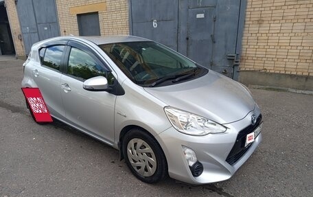 Toyota Aqua I, 2017 год, 1 050 000 рублей, 3 фотография