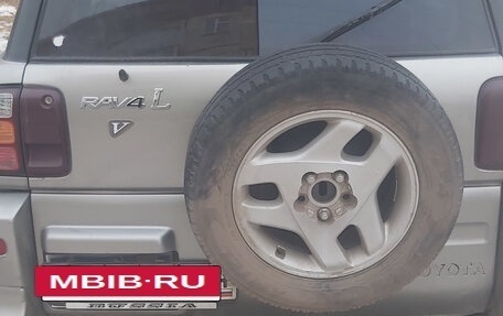 Toyota RAV4, 1998 год, 650 000 рублей, 2 фотография