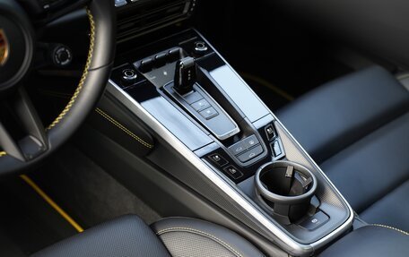 Porsche 911, 2021 год, 21 600 000 рублей, 17 фотография