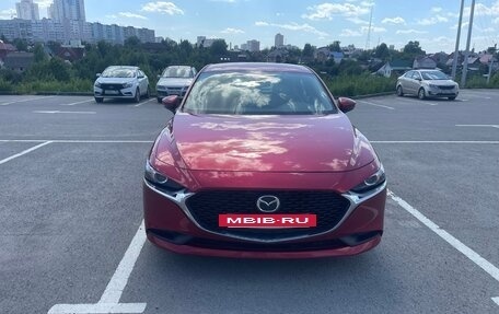 Mazda 3, 2019 год, 1 900 000 рублей, 2 фотография