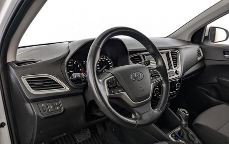 Hyundai Solaris II рестайлинг, 2019 год, 1 550 000 рублей, 15 фотография
