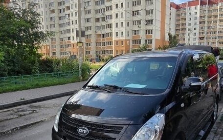 Hyundai Grand Starex Grand Starex I рестайлинг 2, 2015 год, 2 800 000 рублей, 1 фотография