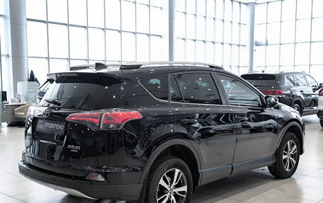 Toyota RAV4, 2018 год, 2 290 000 рублей, 9 фотография