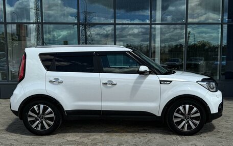 KIA Soul II рестайлинг, 2018 год, 1 879 000 рублей, 5 фотография