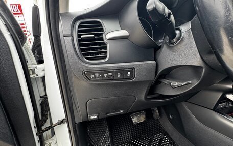 KIA Rio IV, 2017 год, 15 фотография