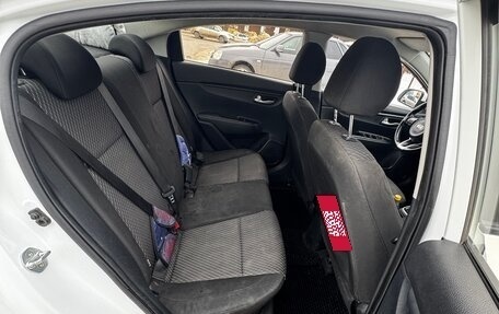 KIA Rio IV, 2017 год, 20 фотография