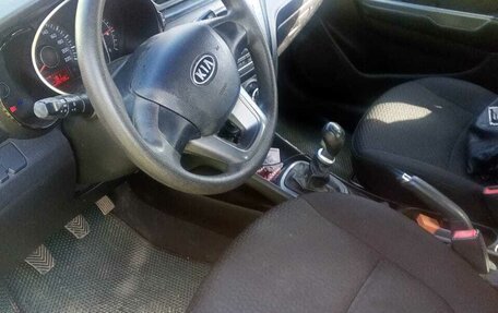 KIA Rio III рестайлинг, 2012 год, 550 000 рублей, 17 фотография