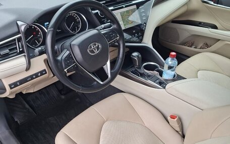 Toyota Camry, 2019 год, 3 000 000 рублей, 10 фотография