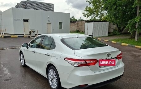 Toyota Camry, 2019 год, 3 000 000 рублей, 6 фотография