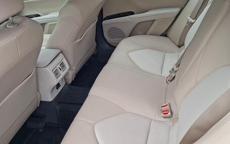 Toyota Camry, 2019 год, 3 000 000 рублей, 14 фотография