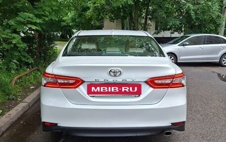 Toyota Camry, 2019 год, 3 000 000 рублей, 8 фотография