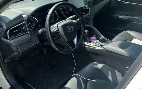 Toyota Camry, 2021 год, 3 300 000 рублей, 4 фотография