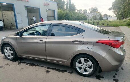 Hyundai Elantra V, 2013 год, 910 000 рублей, 18 фотография