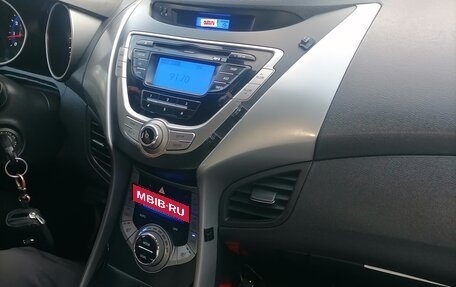 Hyundai Elantra V, 2013 год, 910 000 рублей, 20 фотография