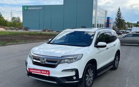 Honda Pilot III рестайлинг, 2020 год, 3 700 000 рублей, 2 фотография