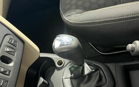 Renault Logan II, 2015 год, 800 000 рублей, 12 фотография