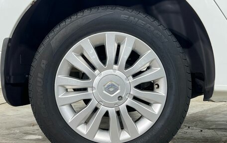 Renault Logan II, 2015 год, 800 000 рублей, 23 фотография