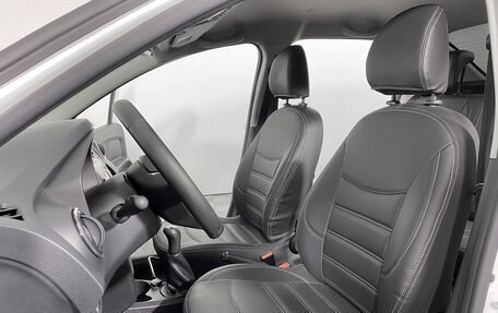 Renault Logan II, 2019 год, 649 000 рублей, 9 фотография
