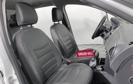 Renault Logan II, 2019 год, 649 000 рублей, 11 фотография