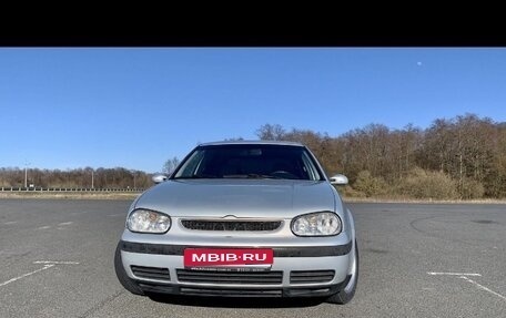 Volkswagen Golf IV, 2002 год, 345 000 рублей, 1 фотография