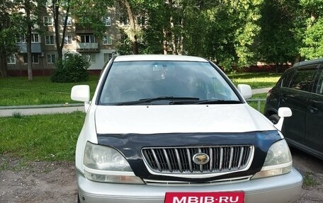 Toyota Harrier, 2002 год, 820 000 рублей, 2 фотография