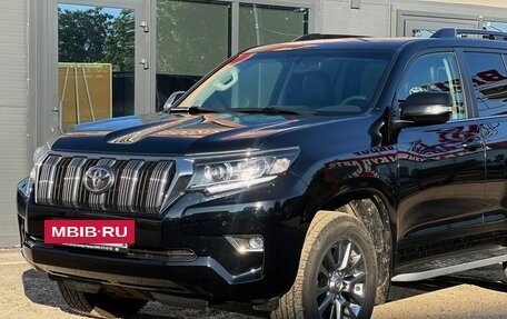 Toyota Land Cruiser Prado 150 рестайлинг 2, 2017 год, 3 749 000 рублей, 3 фотография