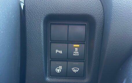 Toyota Land Cruiser Prado 150 рестайлинг 2, 2017 год, 3 749 000 рублей, 15 фотография
