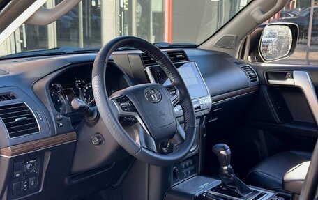 Toyota Land Cruiser Prado 150 рестайлинг 2, 2017 год, 3 749 000 рублей, 10 фотография