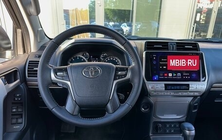 Toyota Land Cruiser Prado 150 рестайлинг 2, 2017 год, 3 749 000 рублей, 8 фотография