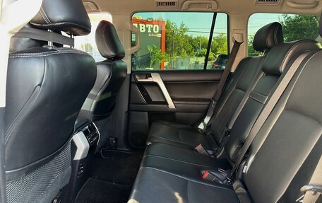 Toyota Land Cruiser Prado 150 рестайлинг 2, 2017 год, 3 749 000 рублей, 27 фотография