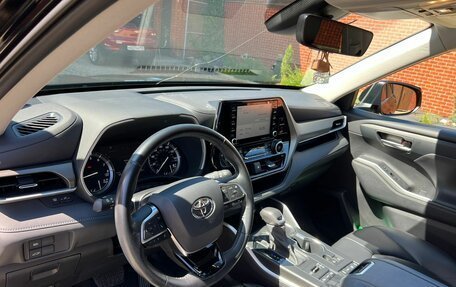 Toyota Highlander, 2021 год, 5 550 000 рублей, 8 фотография