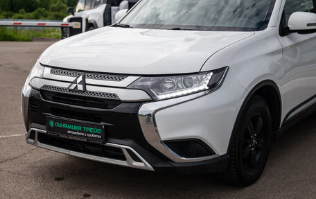 Mitsubishi Outlander III рестайлинг 3, 2018 год, 1 429 000 рублей, 4 фотография