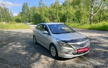 Hyundai Solaris II рестайлинг, 2015 год, 700 000 рублей, 1 фотография