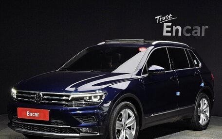 Volkswagen Tiguan II, 2021 год, 2 498 000 рублей, 1 фотография