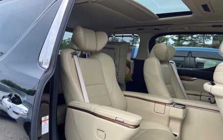 Toyota Alphard III, 2015 год, 3 900 000 рублей, 20 фотография