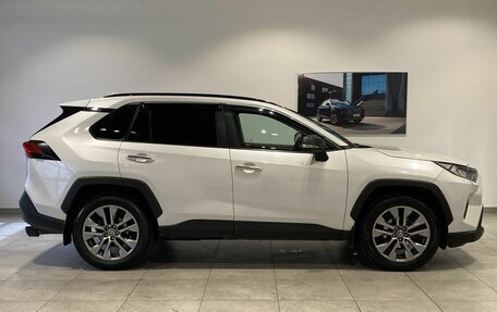 Toyota RAV4, 2019 год, 2 569 000 рублей, 4 фотография