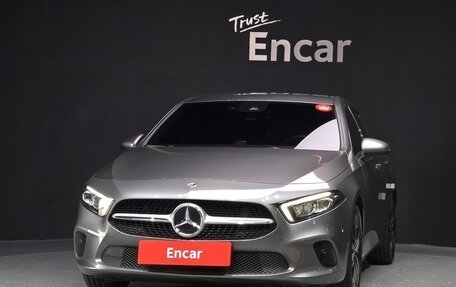 Mercedes-Benz A-Класс, 2022 год, 2 436 000 рублей, 2 фотография