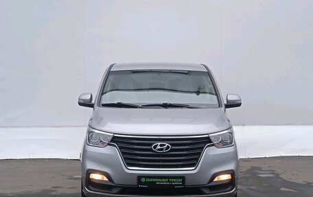 Hyundai H-1 II рестайлинг, 2021 год, 3 395 000 рублей, 2 фотография