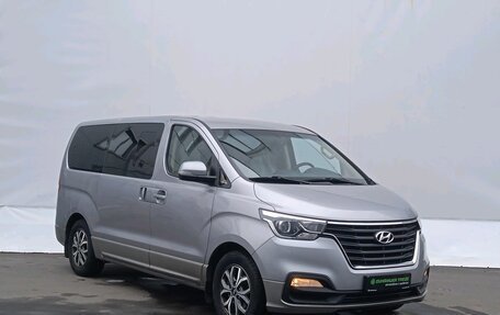 Hyundai H-1 II рестайлинг, 2021 год, 3 395 000 рублей, 3 фотография